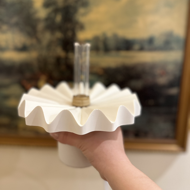 HANDMADE MINIMALIST FLOWER TABLE LAMP