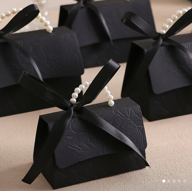 Boîte cadeau florale élégante 