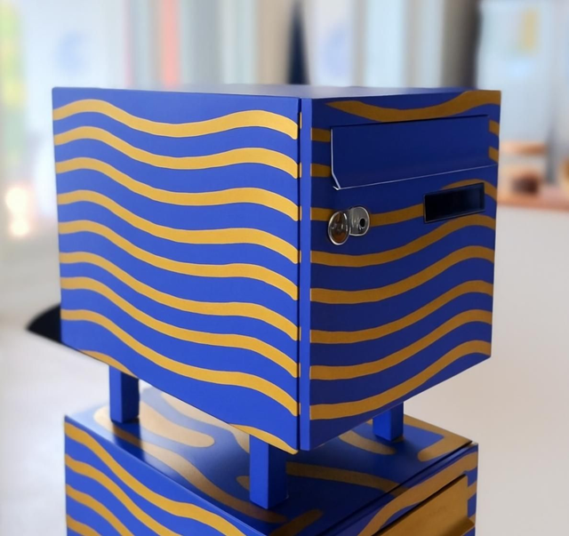 Table de chevet acier-métal océan indien 