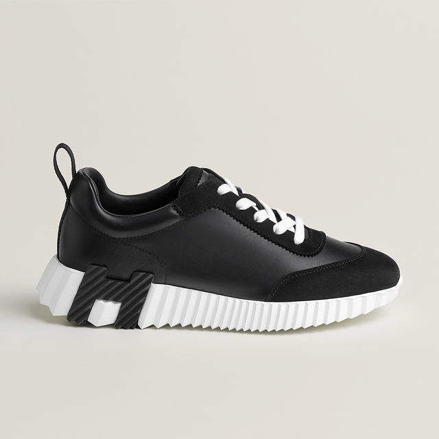 Sneakers Bouncing