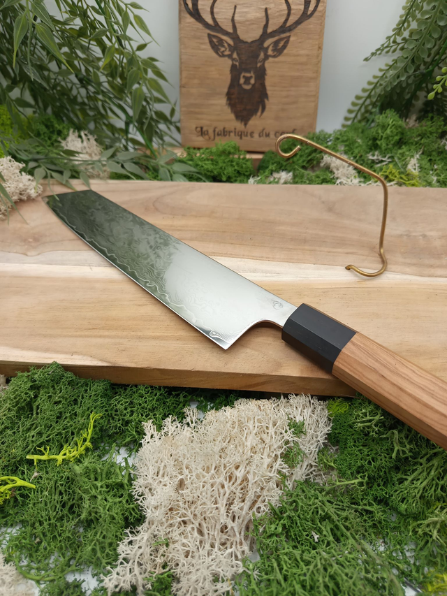 Couteau de cuisine japonais Santoku – lame damas AUS10 – manche olivier et ébène – lame 21 cm
