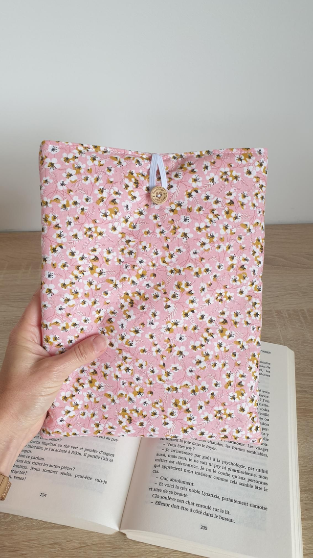 Pochette à livre POCHE ou BROCHE FLEURI ROSE