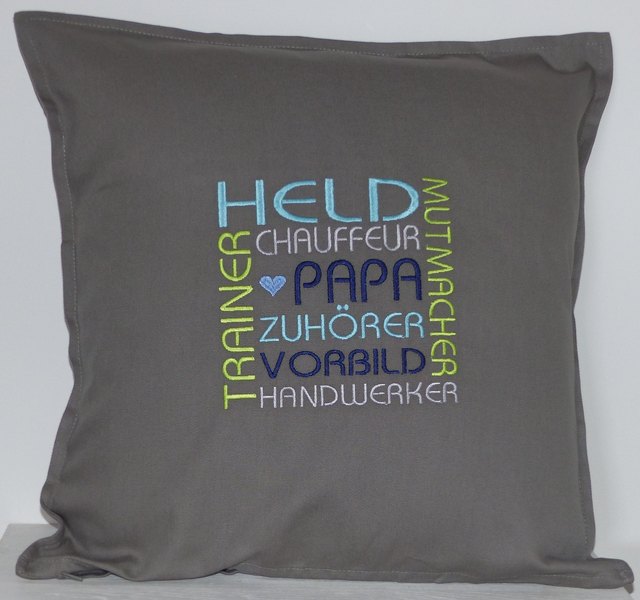 Kissenhülle grau „Papa Held Trainer…“