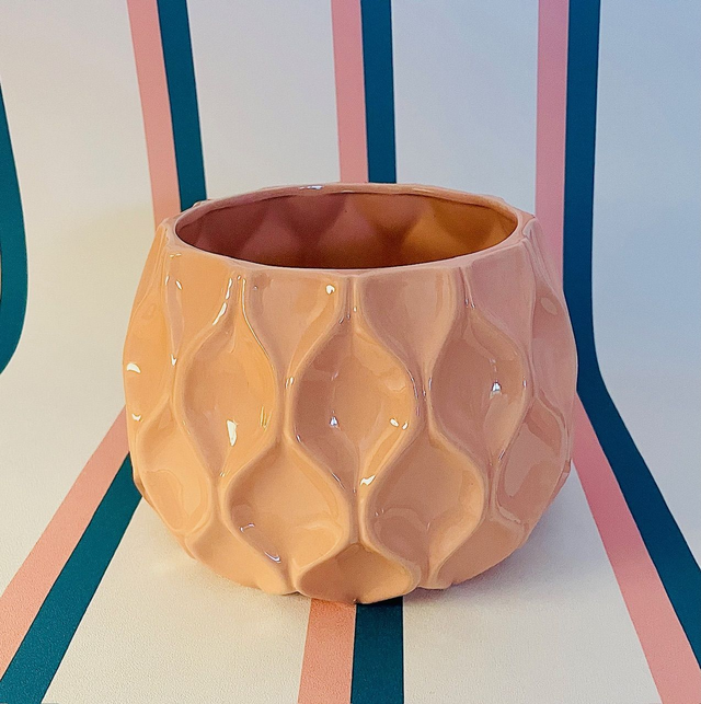 Cache pot