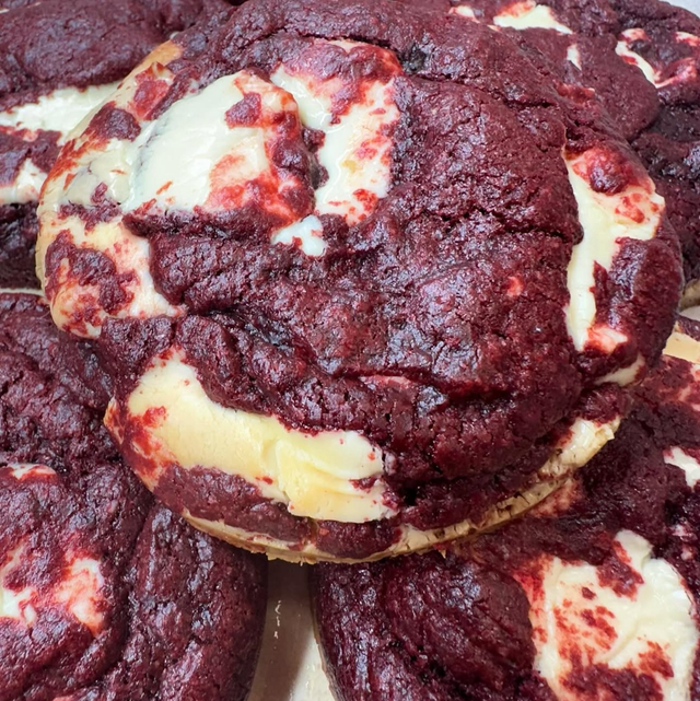 VEGAN RED VELVET NEW YORK COOKIE