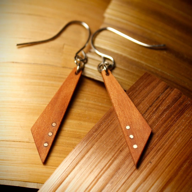 Triangles rouges 3 points cuivre