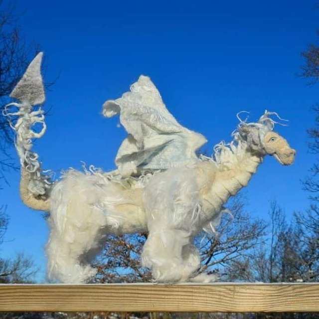 5 Postcards of Isadora the Winter Dragon 