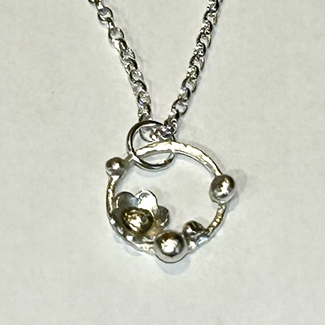 Flower Pendant Necklace 