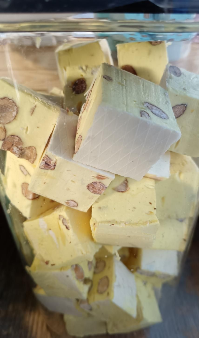 Nougat citron (Prix au 100gr)