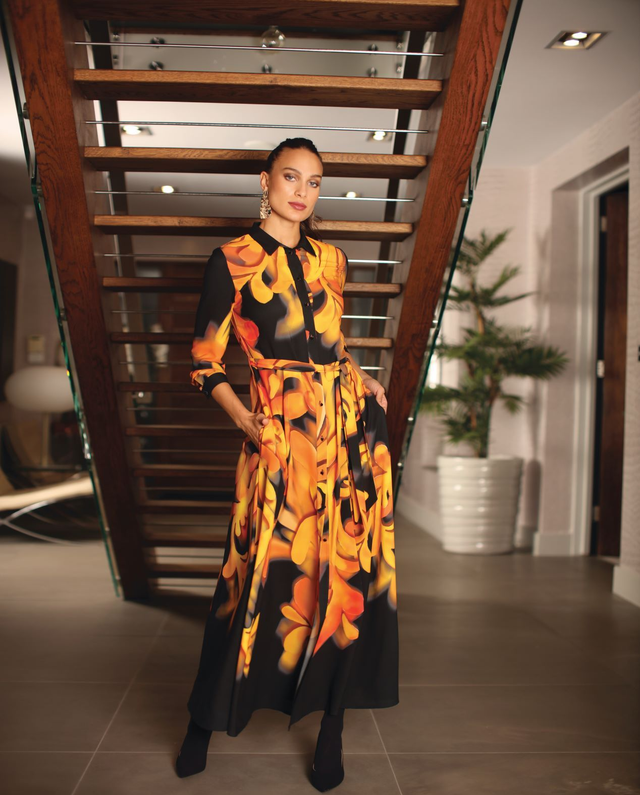 Michaela Louisa pitkä liekehtivä takkimekko koko 38