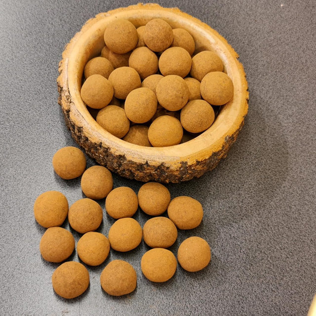 Haselnuss in Vollmilchschokolade und Zimt