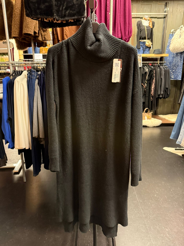 Lange trui met col - Zwart