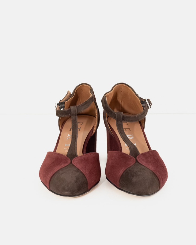 Mary Jane in camoscio