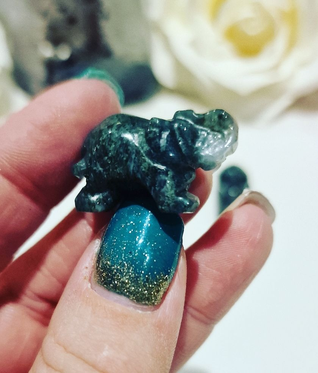 Elephant : Moss Agate 