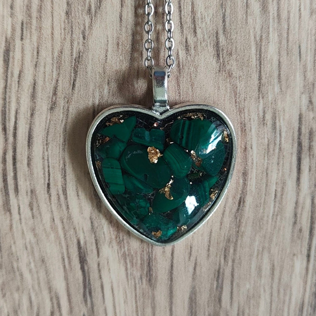 Orgonite pendentif cœur malachite
