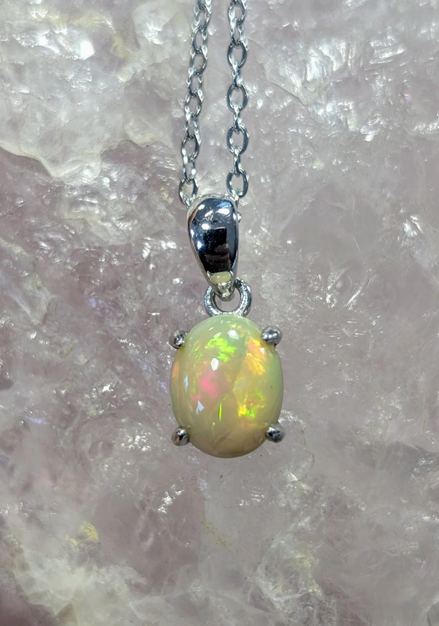 Pendentif Opale Éthiopienne 
