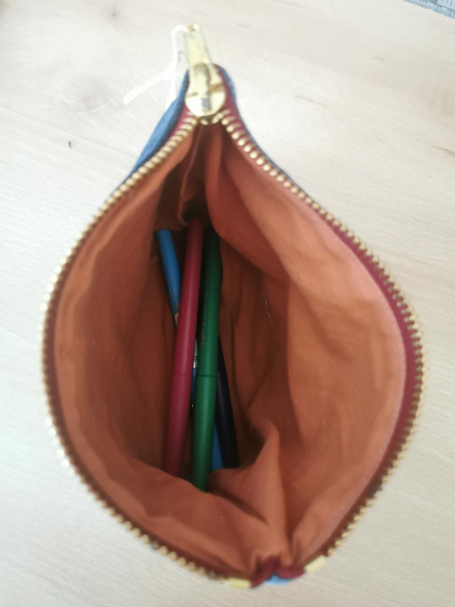 Trousse en tissu recyclé - 2 coeurs
