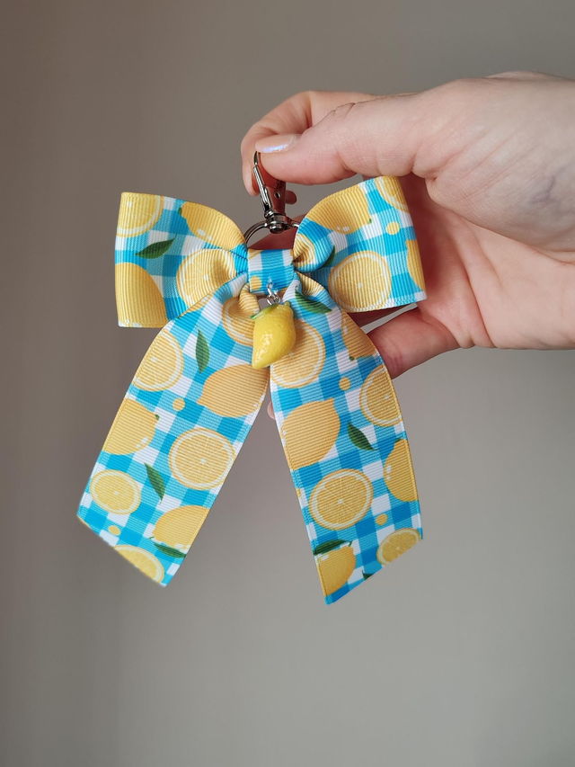 Lemon bow bag charm/keychain 