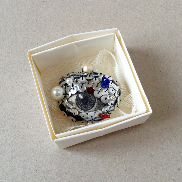 Broche Oeil-Paillettes / 3