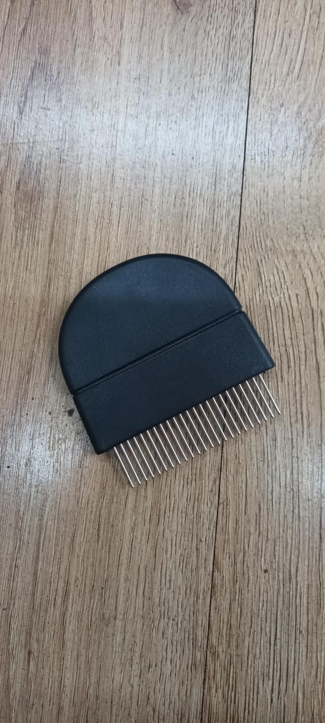 Wide tooth comb with Wide handle 