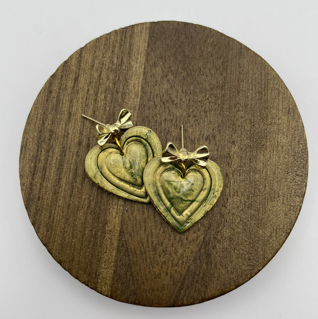 Green and gold detail heart earrings 