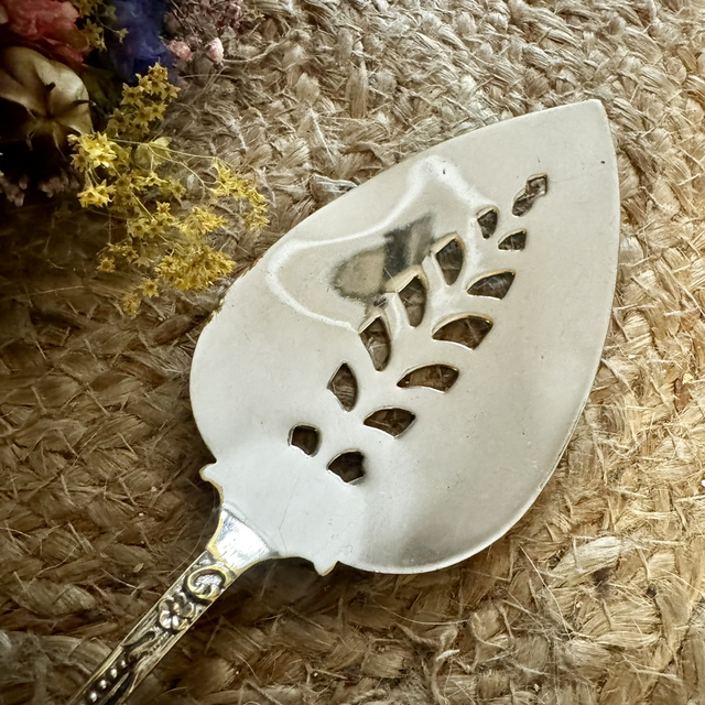 Pelle à tarte fleurie Hollandaise