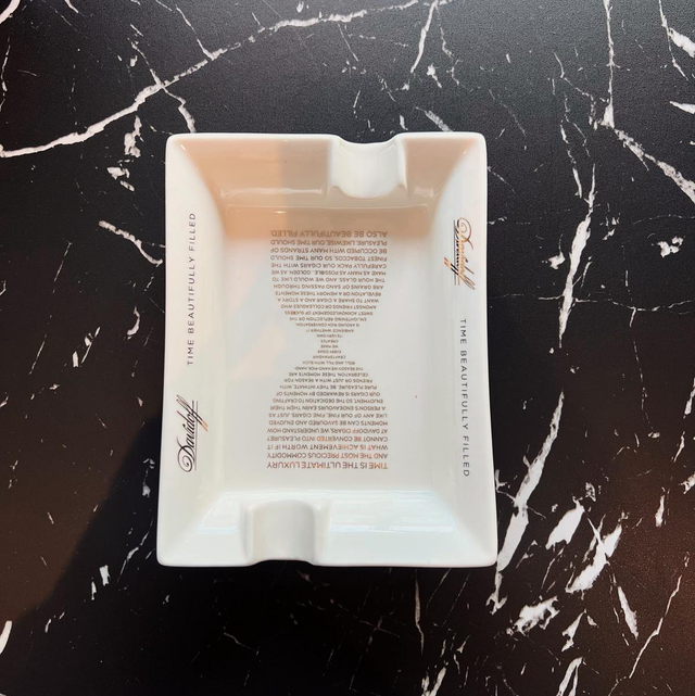 Porzellan-Aschenbecher Classic White