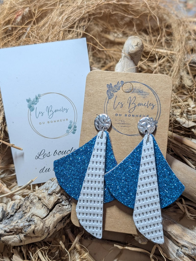 Boucles d'oreilles Georgia bleu paillettes blanc ge025