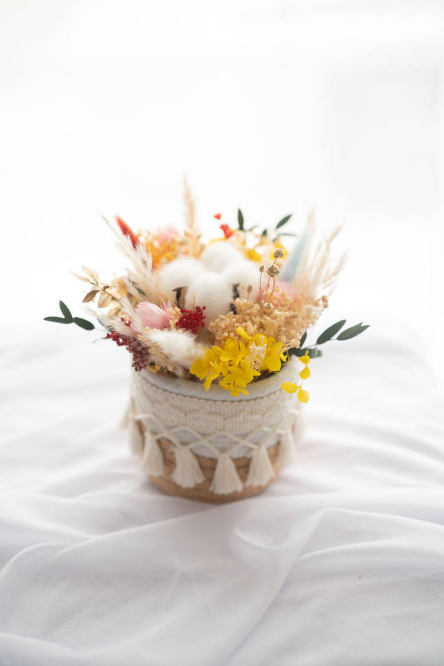 Composition panière fleurie