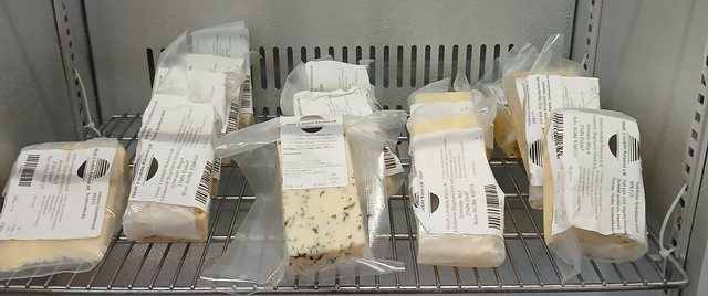 große Genießertüte Schnittkäse plus Camembert