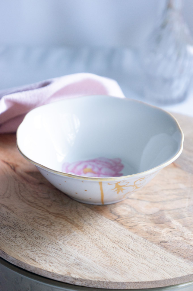 Coupelle en porcelaine peinte à la main, Pivoine et filets or, objet décoratif élégant, idée cadeau pour femme