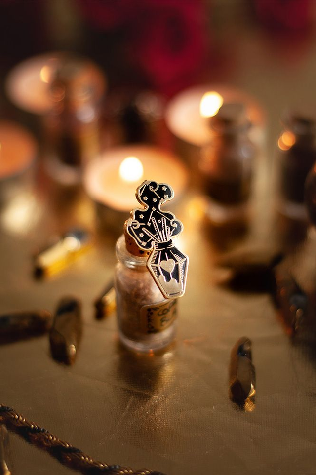 Pin's potion d'amour