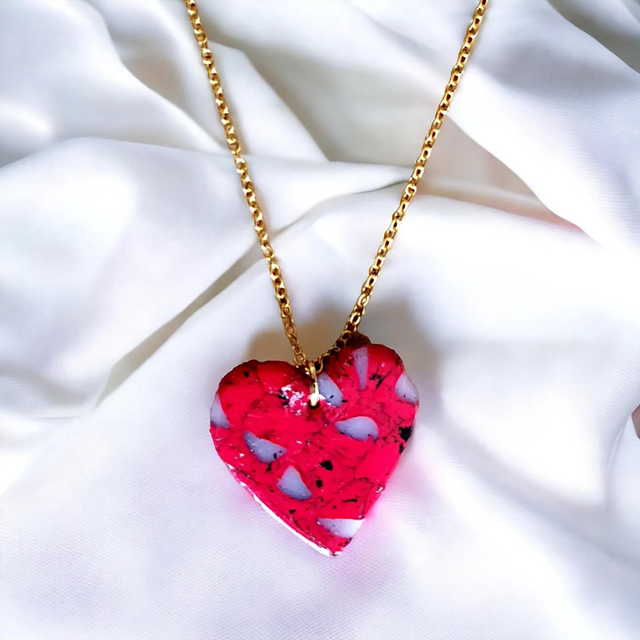 Collier cœur rouge 