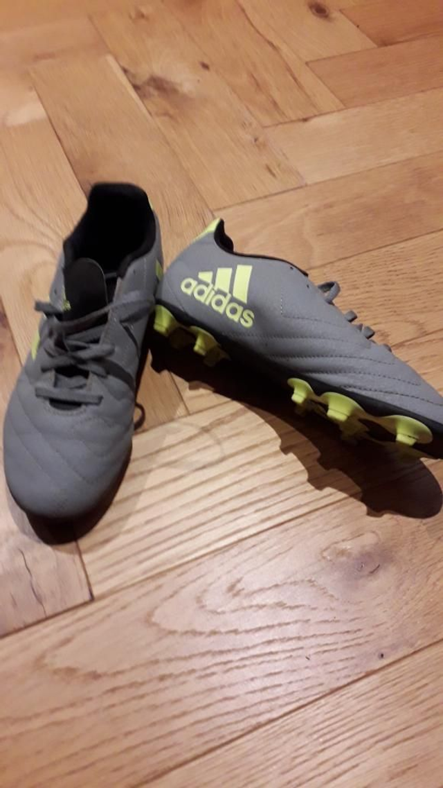 Pre loved Football boots - Adiddas size 4