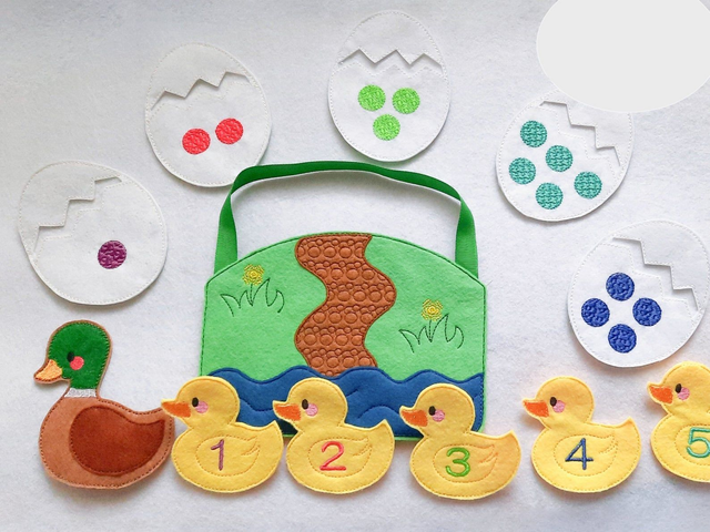 Storytelling set - Five Little Ducks Finger Puppets with Bag 