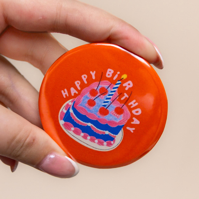 'Happy Birthday' - Large Badge
