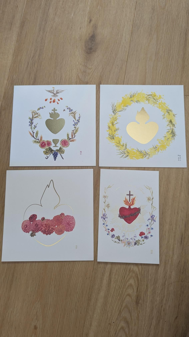 Lot n°18 4 cartes avec petits défauts 