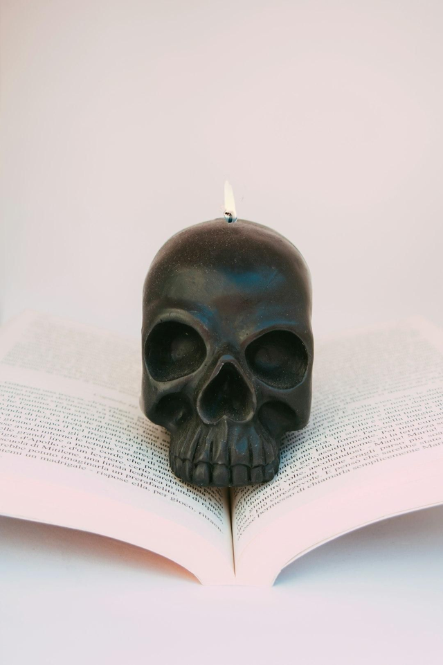 Rinkydink skull candle