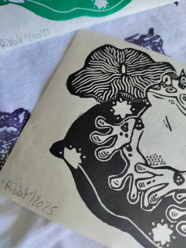 La reine grenouille "Ribbit" , linogravure format 10X15cm