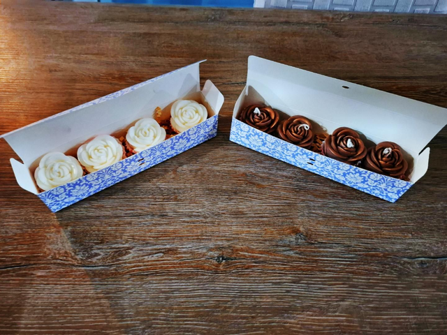 Boîte de Rose. Senteur chocolat ou vanille 