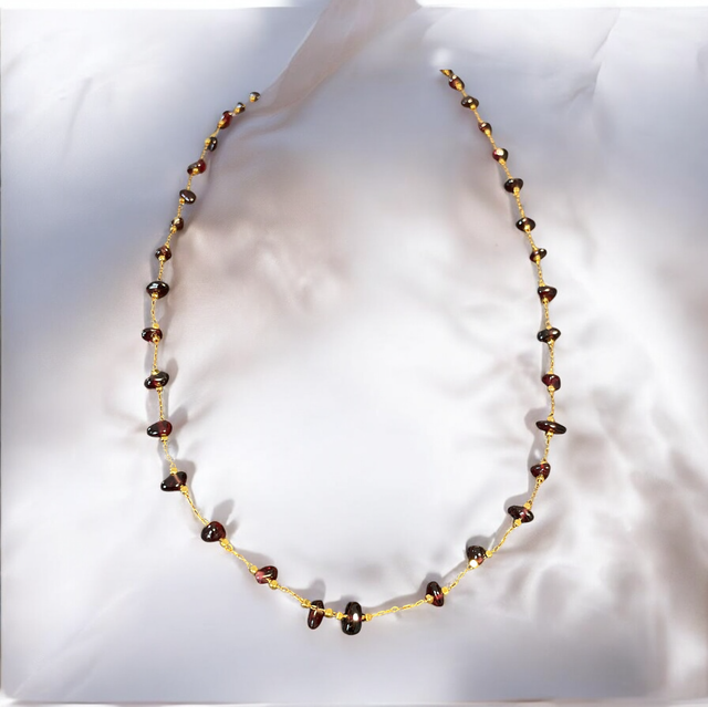 Collier en Grenat