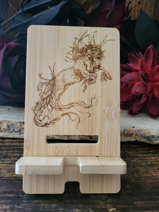 Porte Téléphone &quot;Ekaërius, le compagnon l&#039;unaire&quot; par Jo Solvéry