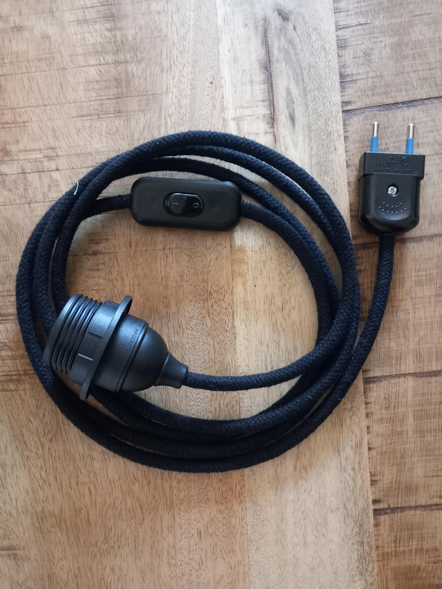 Cordon électrique en coton noir