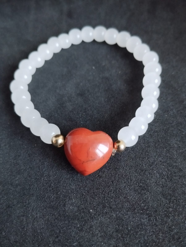 Bracelet en Agate Blanche &amp; Cœur en Cornaline