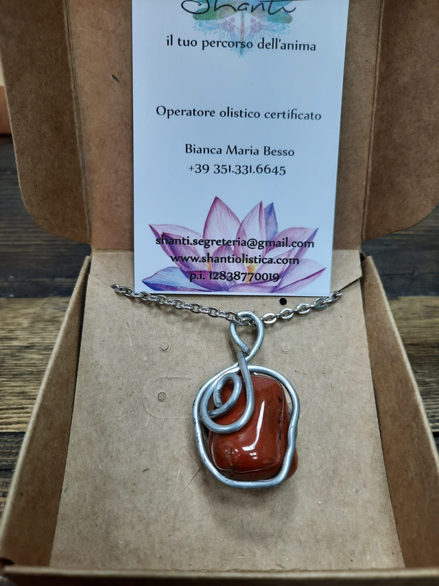 Amuleto donna diaspro rosso