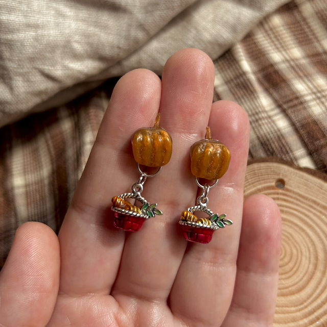 Cosy Autumn - Pumpkin &amp; Bread Basket Earrings