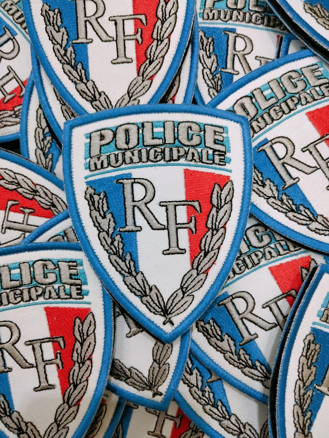 Patch brodé logo PM modèle V1