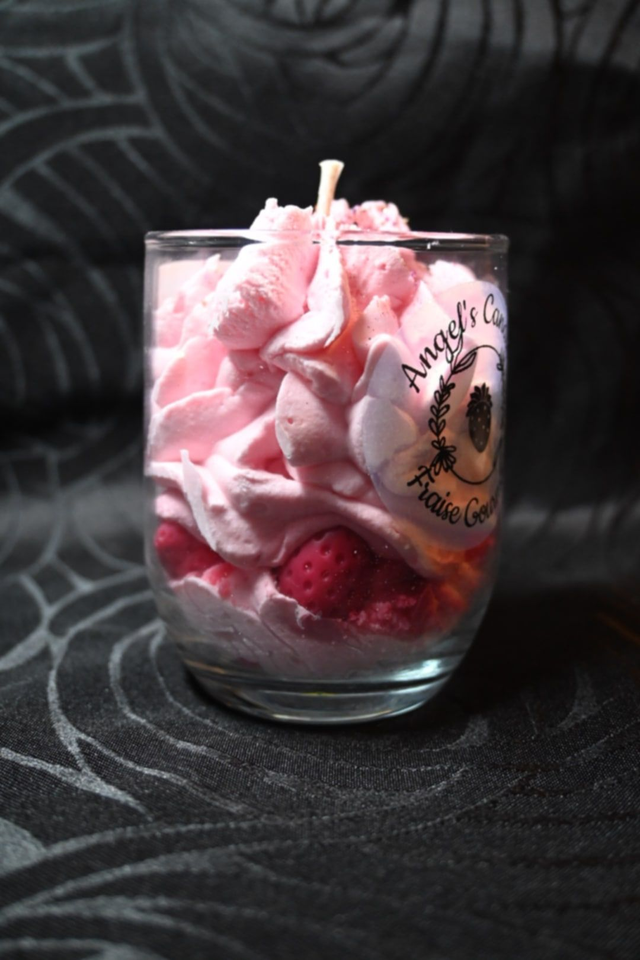 Bougie Fraise Gourmande – Parfum Sucré &amp; Fruité Intense