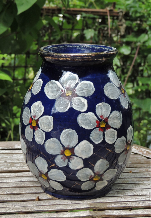 Petit vase signé JEB