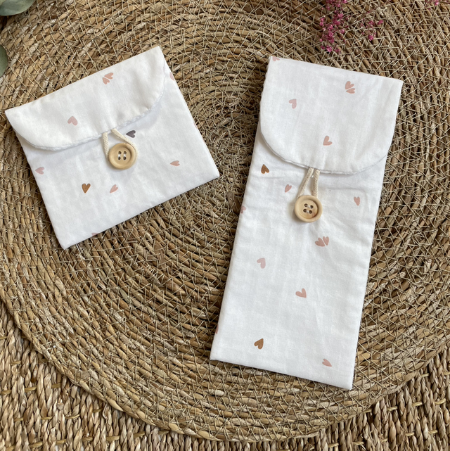 Ensemble pochettes à savon et brosse à dents 